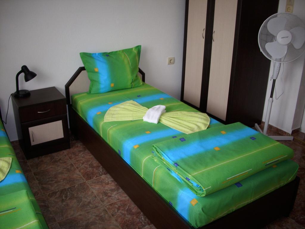 Georgievi Guest House Pomorie Exterior foto