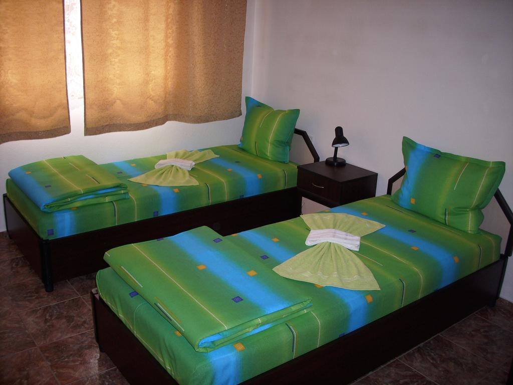 Georgievi Guest House Pomorie Exterior foto