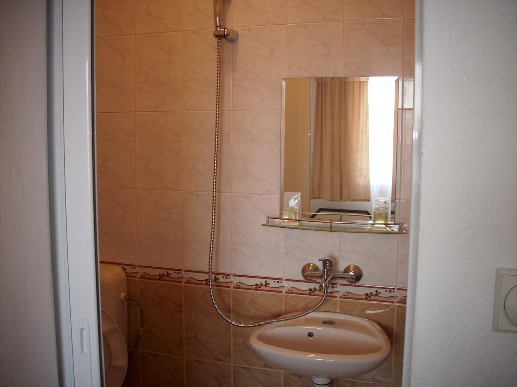 Georgievi Guest House Pomorie Exterior foto