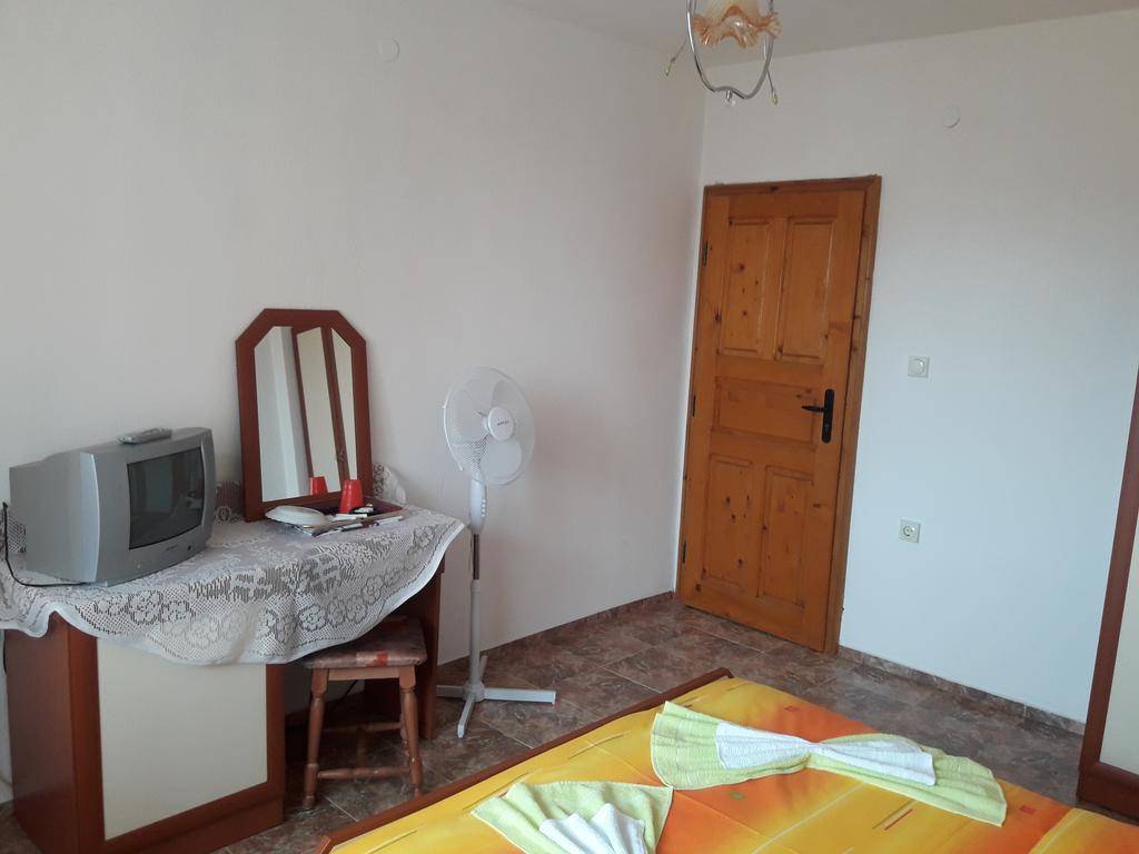 Georgievi Guest House Pomorie Exterior foto